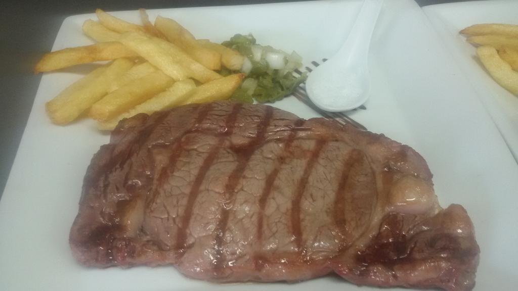 Hotel Restaurante Calderon Arcos de la Frontera Esterno foto