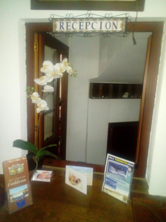 Hotel Restaurante Calderon Arcos de la Frontera Esterno foto