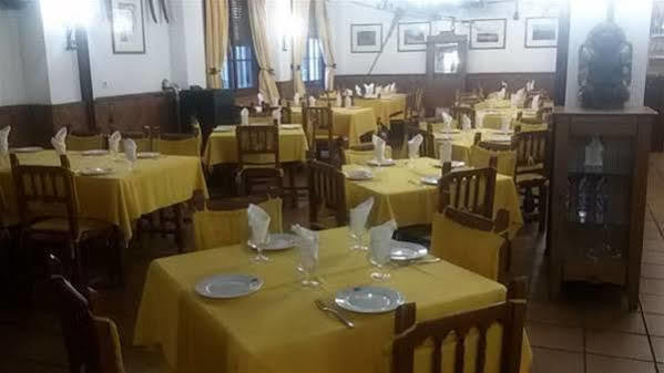 Hotel Restaurante Calderon Arcos de la Frontera Esterno foto