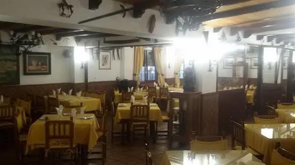 Hotel Restaurante Calderon Arcos de la Frontera Esterno foto