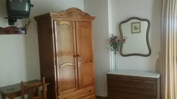 Hotel Restaurante Calderon Arcos de la Frontera Esterno foto